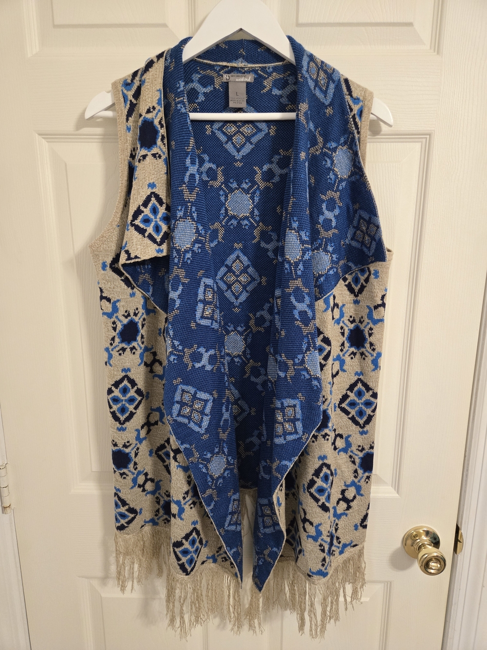 New Directions Blue & Cream Geometric Fringe Knit Vest Size Large